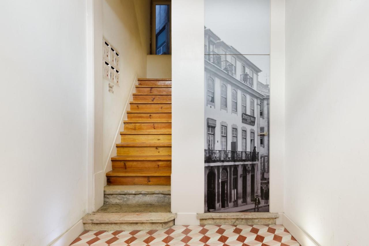 リスボンAlfama Sophisticate Flat With Balconies 2Bedrs 2Baths & Ac In 19Th Century Building Historic Centerアパートメント エクステリア 写真