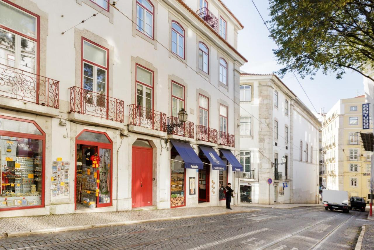 リスボンAlfama Sophisticate Flat With Balconies 2Bedrs 2Baths & Ac In 19Th Century Building Historic Centerアパートメント エクステリア 写真